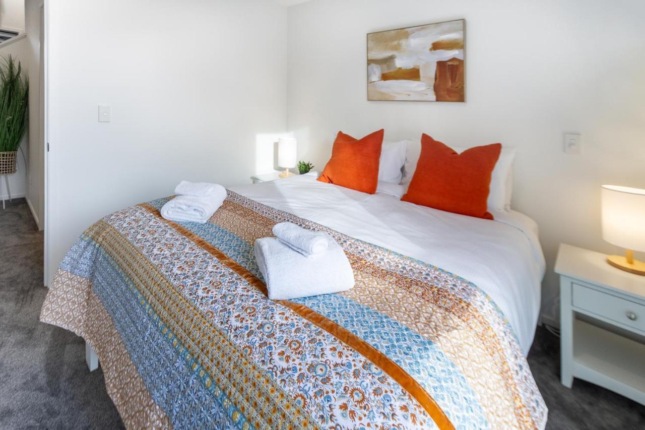 A Road Away From Hagley Park 2 Bed 2 Bath